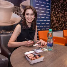 Sarah Haváčová rozdávala autogramy
