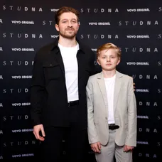 Filip Červenka a Jakub Jenčík na premiéře Studny v Lucerně