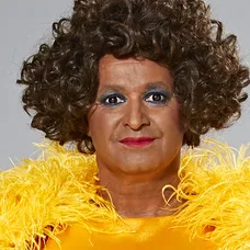Tvoje tvář má známý hlas: Martin Dejdar jako Shirley Bassey