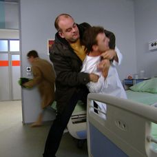 Ordinace: Vilíka napadl šílený pacient - 4