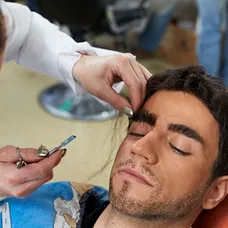 Tvoje tvář má známý hlas: Milan Peroutka jako Enrique Iglesias - 3