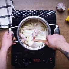 MasterChef recepty: Kalamáry plněné krevetovou fáší podle Honzy Vorla - 1