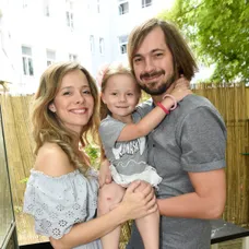 Lucie Černíková s manželem Lukášem Pavlíkem a dcerou Sofií