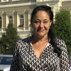 Marie je oproti tomu 53letá kadeřnice, která se nezastaví.