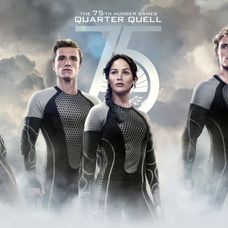Jena Malone a Jennifer Lawrence na plakátu k Hunger Games