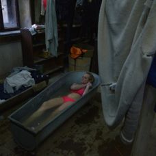 Farma SK, Zuzana ve vaně - 5