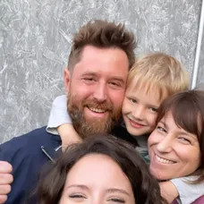Michelle se svou seriálovou rodinkou.