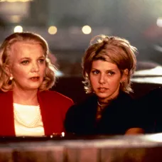 Gena Rowlandsová a Marisa Tomei ve filmu Hvězdy na zemi, 1996