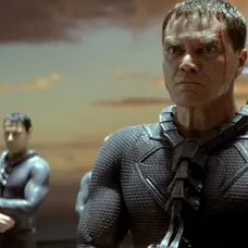 DRSNÁ DIETA! Co během natáčení musel jíst Muž z oceli Henry Cavill? - 13
