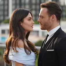Láska klepe na dveře - eye