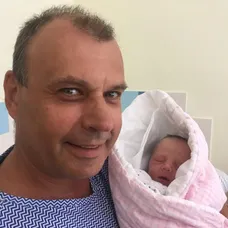 Herec Petr Rychlý s vnučkou