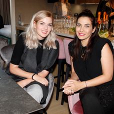 Nikol Štíbrová a Eva Decastelo