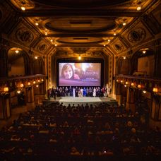 V Lucerně se odehrála slavnostní premiéra série Monyové