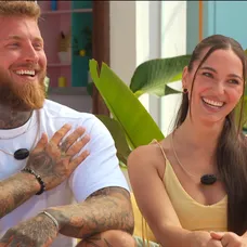 Love Island - Adri a Honza tvoří pár