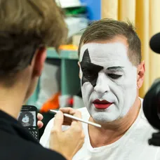 Tvoje tvář má známý hlas - Miroslav Etzler jako rocková hvězda kapely KISS! - 2