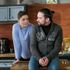 Markéta Stehlíková jako Karla a Kryštof Rímský jako Mára v seriálu Ulice