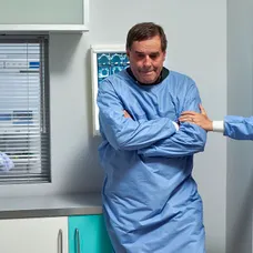 Ordinace: Rytíř se hroutí v Alenině náručí - 2