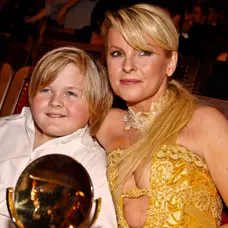 Iveta Bartošová se synem Arturem, 2009 ceny TýTý