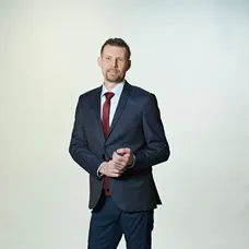 O 10 let mladší -Katarína a Jak - proměna - 4