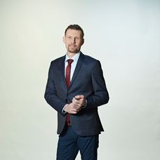 O 10 let mladší -Katarína a Jak - proměna - 4