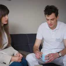 Sara Sandeva nastupuje do Jedné rodiny 