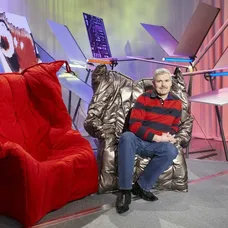 Nová dekorace pořadu Víkend a Pavel Dumbrovský