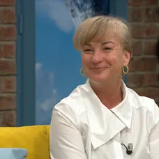 Herečka Sandra Pogodová ve Snídani