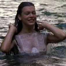 Milla Jovovich ve filmu Návrat do modré laguny - 4