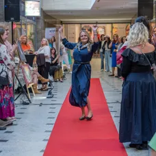 Herečka Regina Řandová si podní přehlídku užívala