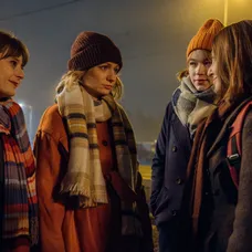 Sestry Nekudovy se Svatavou v seriálu Bratři a sestry.