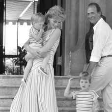 Princezna Diana s princem Harrym a princem Williamem, 1986