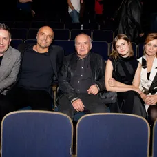 Jitka Schneiderová s dcerou a kolegy z natáčení Extraktorů
