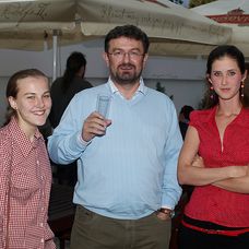 Seriál Ulice: šéfrežiséra Stana Sládečka a jeho dceru přišla pozdravit Jana Bernášková