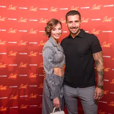 Premiéra druhé řady minisérie Iveta: Laura Chrebetová a Martin Kulhánek