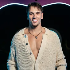 Love Island - Honzi Michálek