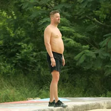 Survivor - Švanci (2)