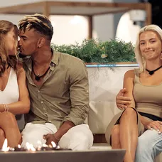 Nathan Survivor Love Island 4