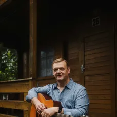 František Nedvěd ml. a Jan Bendig se blíže poznali během projektu Staré pecky, lidsky i hudebně si sedli a začali přemýšlet, co by mohli udělat společně