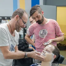TVOJE TVÁŘ - Jan Maxián jako žena šokoval - 1