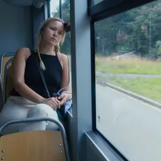 Virtuální přítelkyně (6)