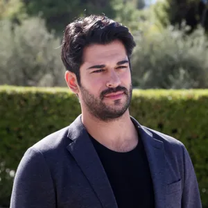 Burak Özçivit