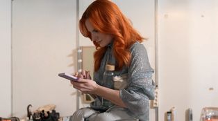 Iva Pazderková zkoušela prorazit betonovou zeď pěstí. Do smíchu jí nebylo