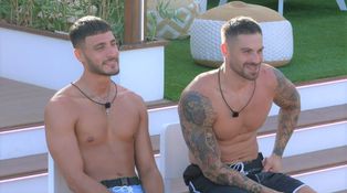Intimní zpověď holek z Love Islandu: Lukáš s Adamem se nebáli zeptat na všechno
