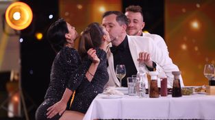 Žhavé rande Sokola a Pfauserové. Nezůstalo jen u vášnivých doteků