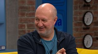 Vlasy nevydržely, on ano. Moderátor Snídaně Pavel Svoboda vzpomíná na začátky