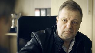 Milan Šteindler ve Specialistech: Co jeho postava ví o smrti mladého hráče?