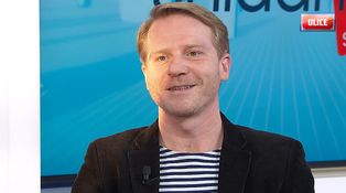 Pavel Batěk o své roli: Jak se mu hraje známá osobnost a co ho v seriálu čeká?
