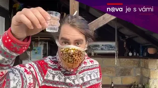 Tohle vás dostane: Patrik Děrgel vymyslel, jak pít alkohol přes roušku