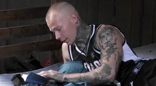 Erik na Farmě překvapil. Ostatním předčítá z Bible
