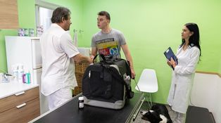 Olda dostane práci na veterině: Překvapí ho hned první pacient!